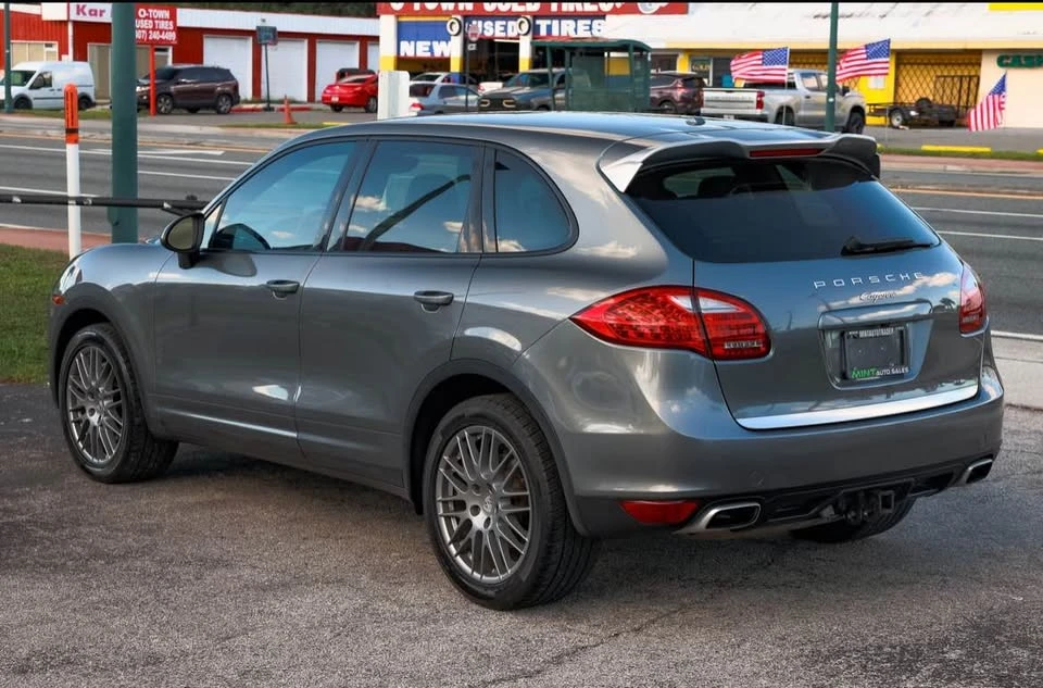 2014 Porsche 958 Cayenne - Image 4 of 17