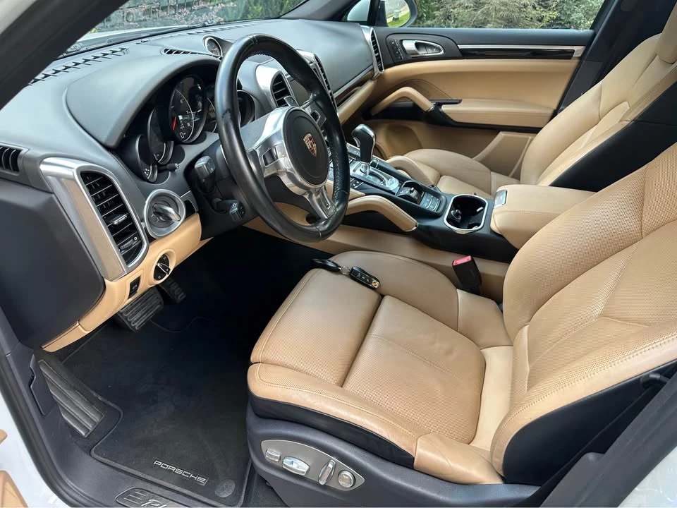 2014 Porsche 958 Cayenne - Image 10 of 19