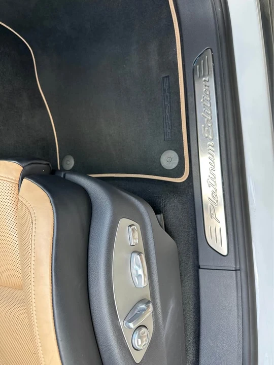 2014 Porsche 958 Cayenne - Image 16 of 19