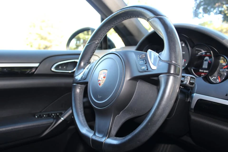 2014 Porsche 958 Cayenne - Image 9 of 14