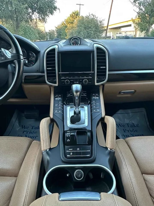 2014 Porsche 958 Cayenne - Image 10 of 13