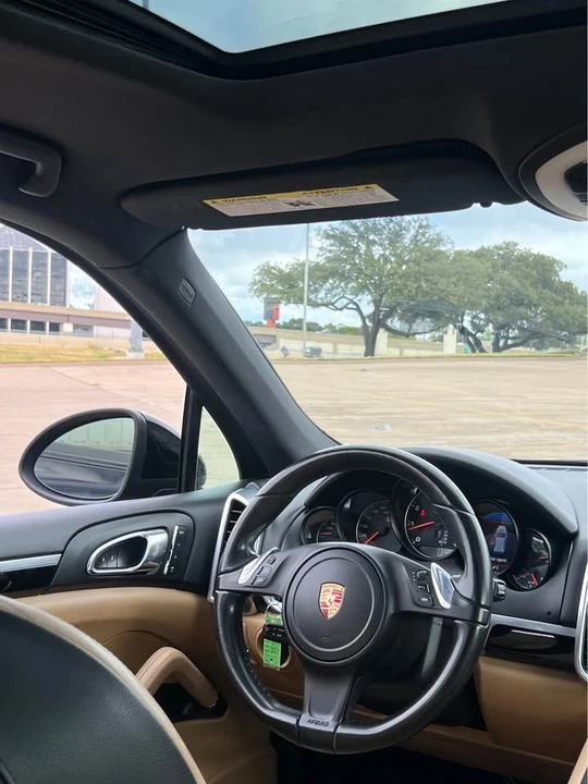 2014 Porsche 958 Cayenne - Image 16 of 18