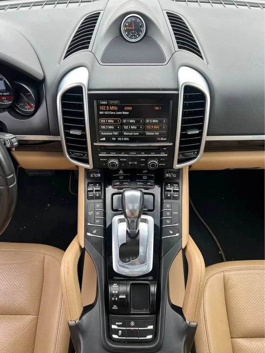 2014 Porsche 958 Cayenne - Image 14 of 18