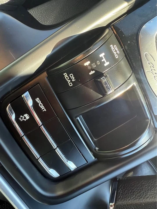 2014 Porsche 958 Cayenne - Image 18 of 19