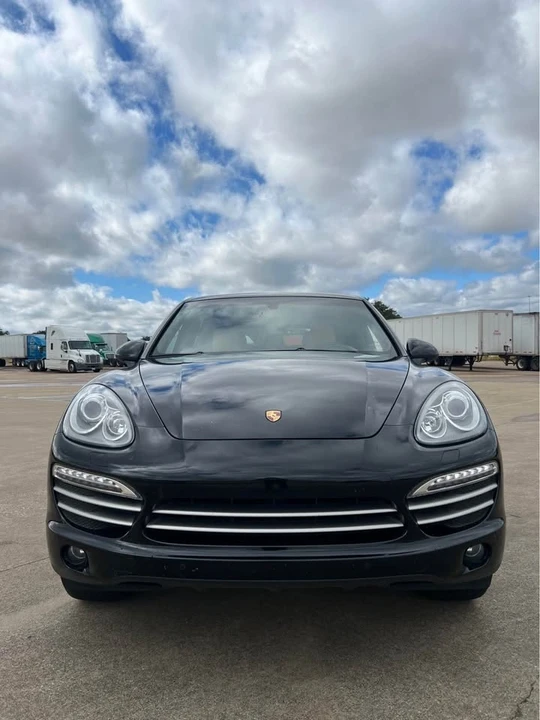 2014 Porsche 958 Cayenne - Image 2 of 18