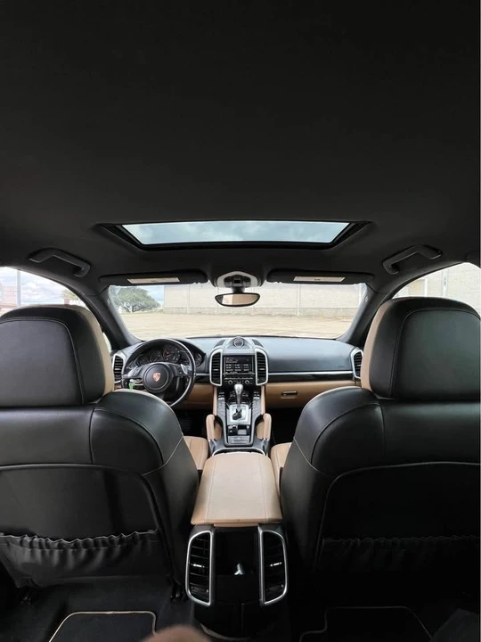 2014 Porsche 958 Cayenne - Image 13 of 18