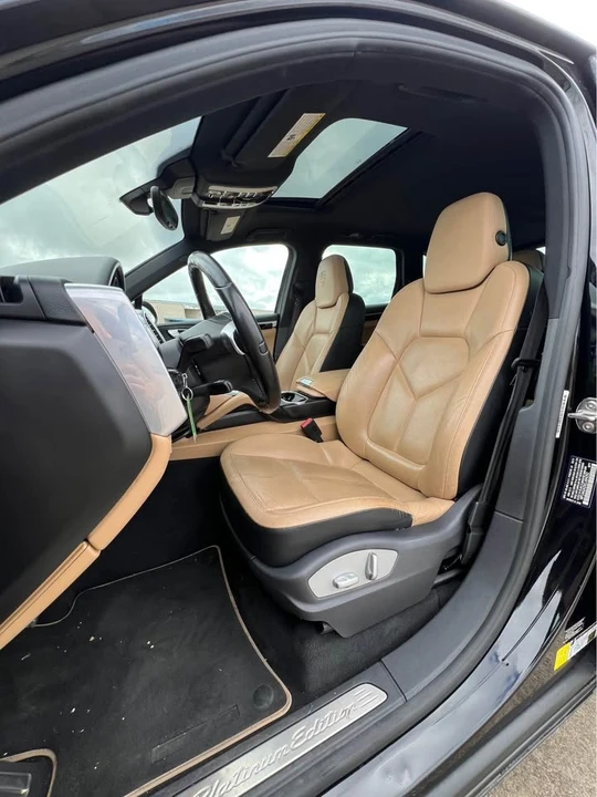 2014 Porsche 958 Cayenne - Image 10 of 18