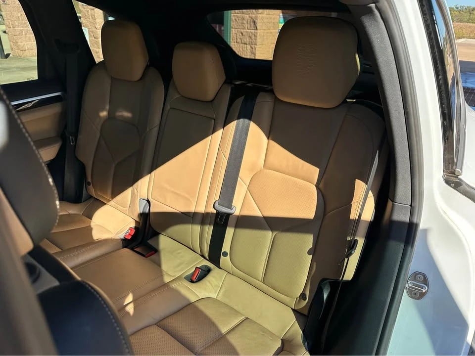2014 Porsche 958 Cayenne - Image 10 of 13