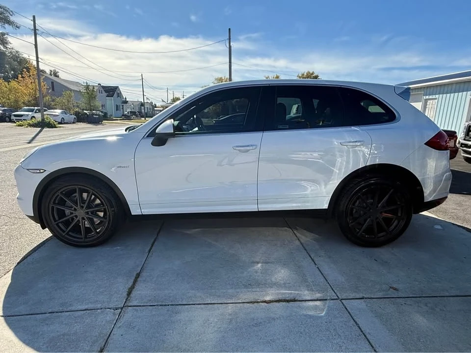 2014 Porsche 958 Cayenne - Image 2 of 19