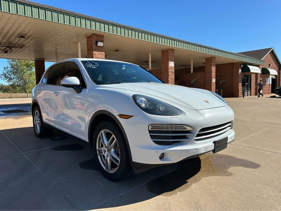 2014 Porsche 958 Cayenne - Image 3 of 13
