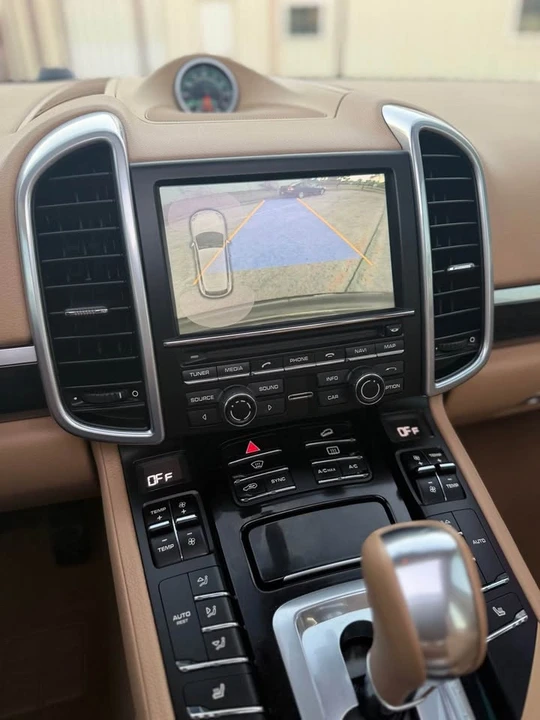 2014 Porsche 958 Cayenne S - Image 16 of 20