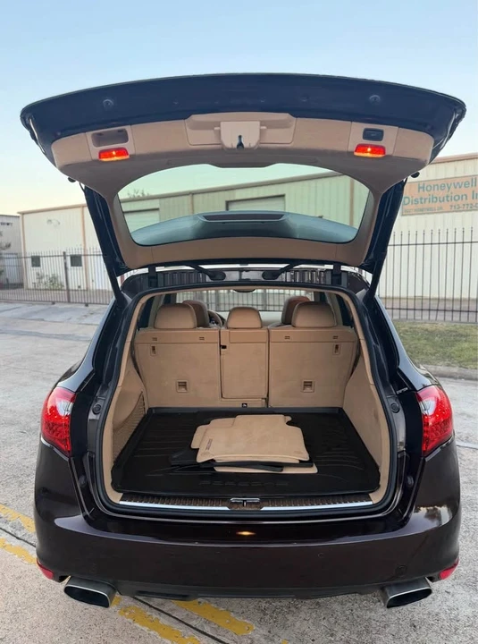 2014 Porsche 958 Cayenne S - Image 17 of 20