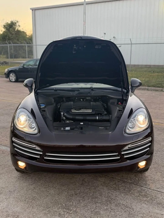 2014 Porsche 958 Cayenne S - Image 19 of 20
