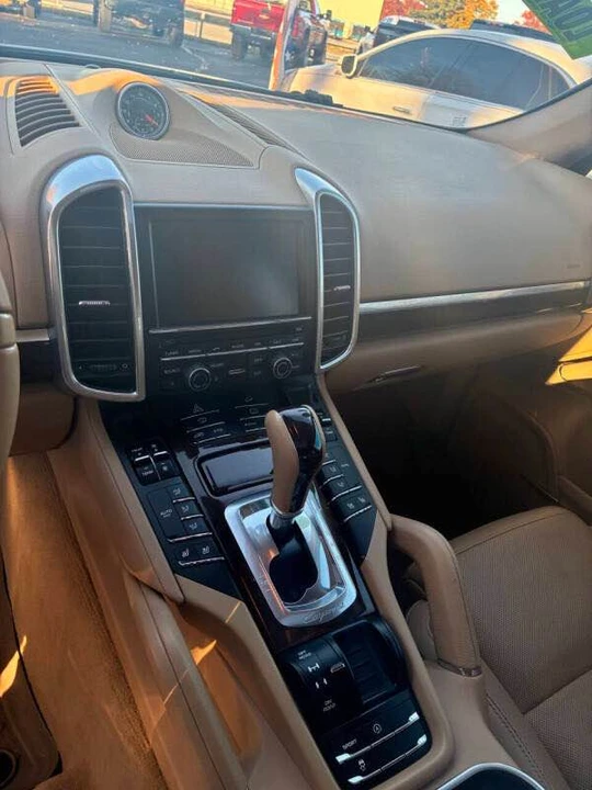 2014 Porsche 958 Cayenne - Image 4 of 5