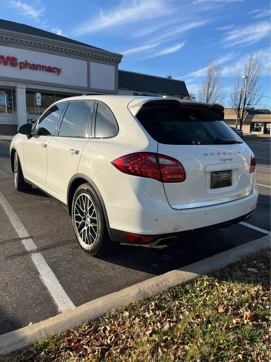 2014 Porsche 958 Cayenne - Image 3 of 9