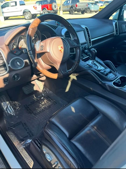 2014 Porsche 958 Cayenne - Image 6 of 9
