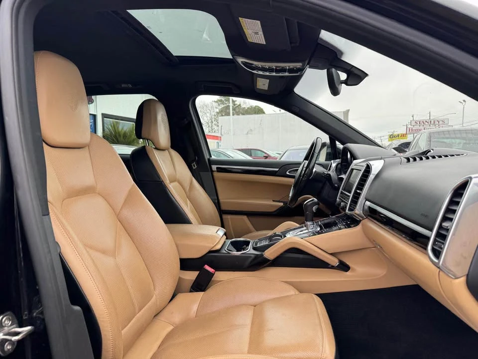 2014 Porsche 958 Cayenne - Image 18 of 19