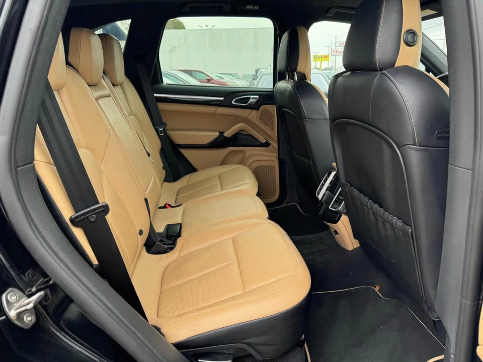 2014 Porsche 958 Cayenne - Image 17 of 19