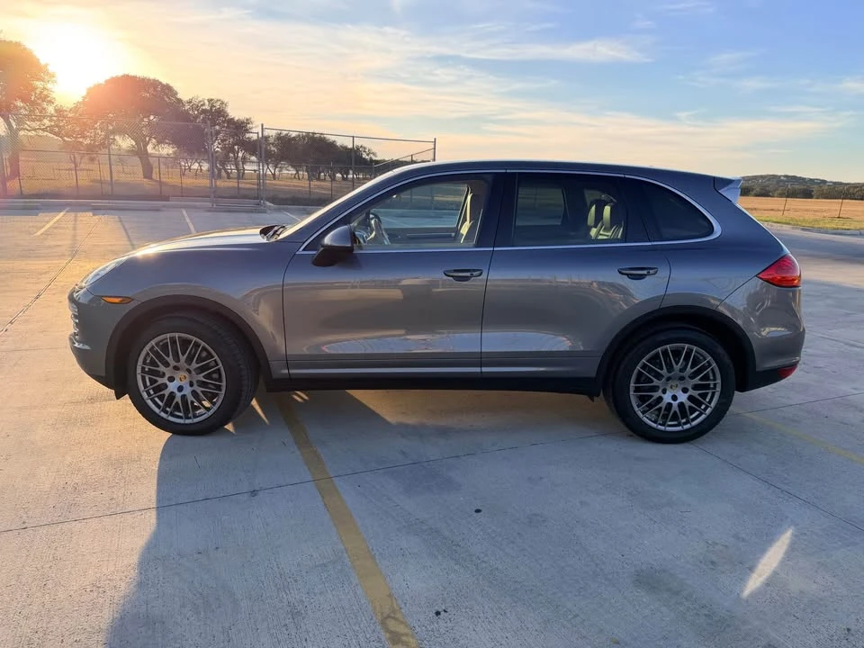 2014 Porsche 958 Cayenne - Image 2 of 20