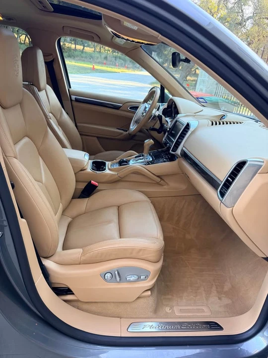 2014 Porsche 958 Cayenne - Image 11 of 20