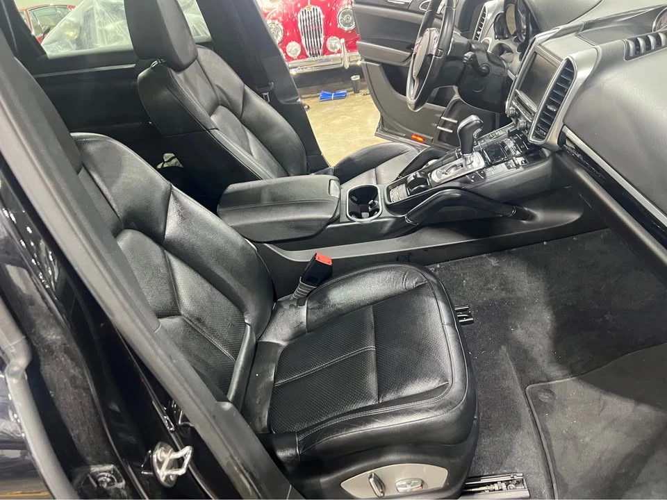 2014 Porsche 958 Cayenne - Image 17 of 18
