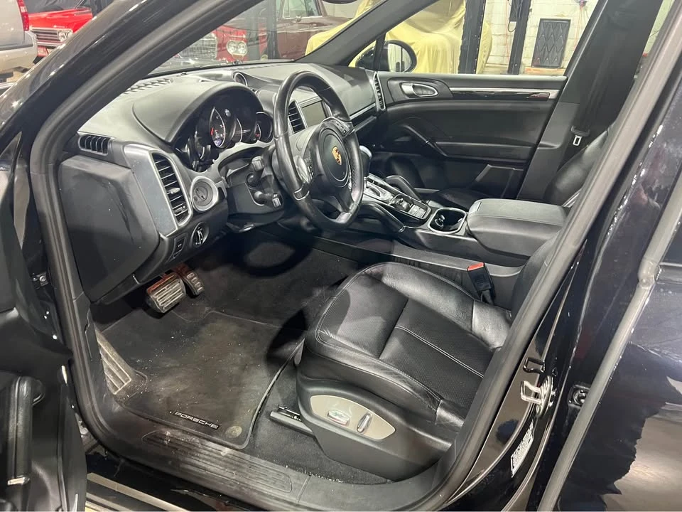 2014 Porsche 958 Cayenne - Image 11 of 18
