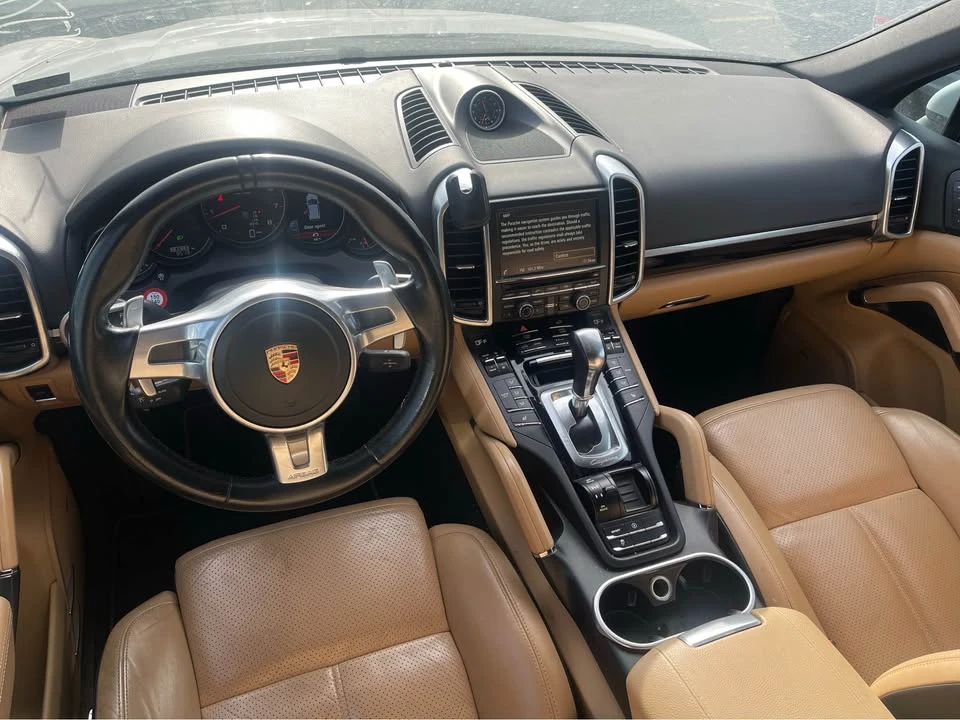 2014 Porsche 958 Cayenne - Image 10 of 13