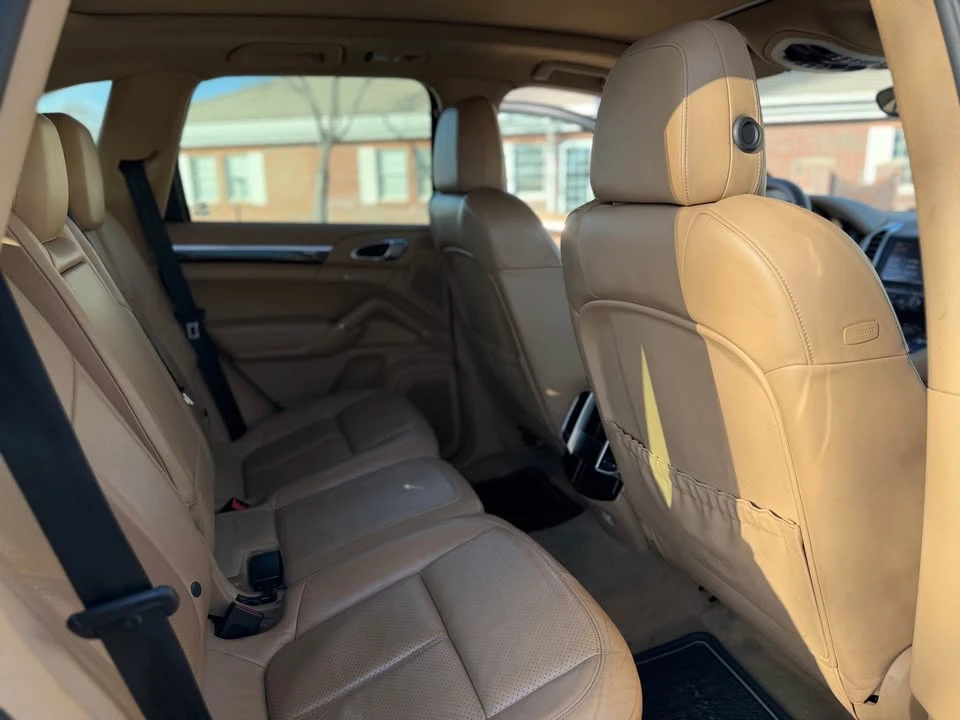2014 Porsche 958 Cayenne - Image 8 of 13