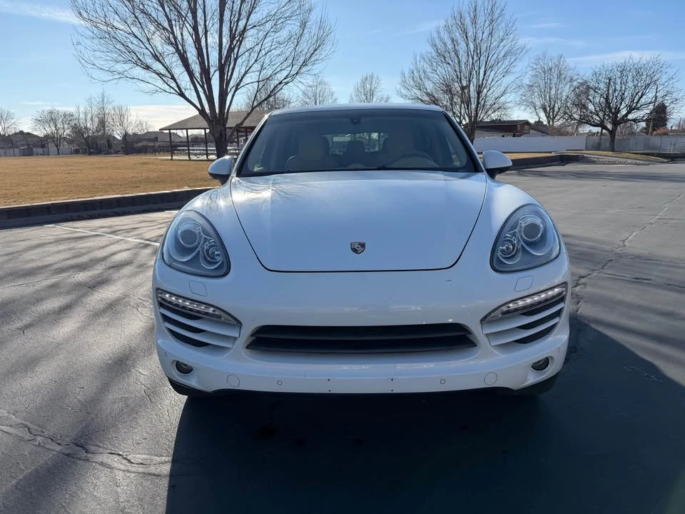 2014 Porsche 958 Cayenne - Image 2 of 13