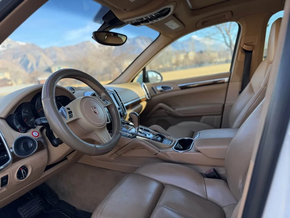 2014 Porsche 958 Cayenne - Image 9 of 13