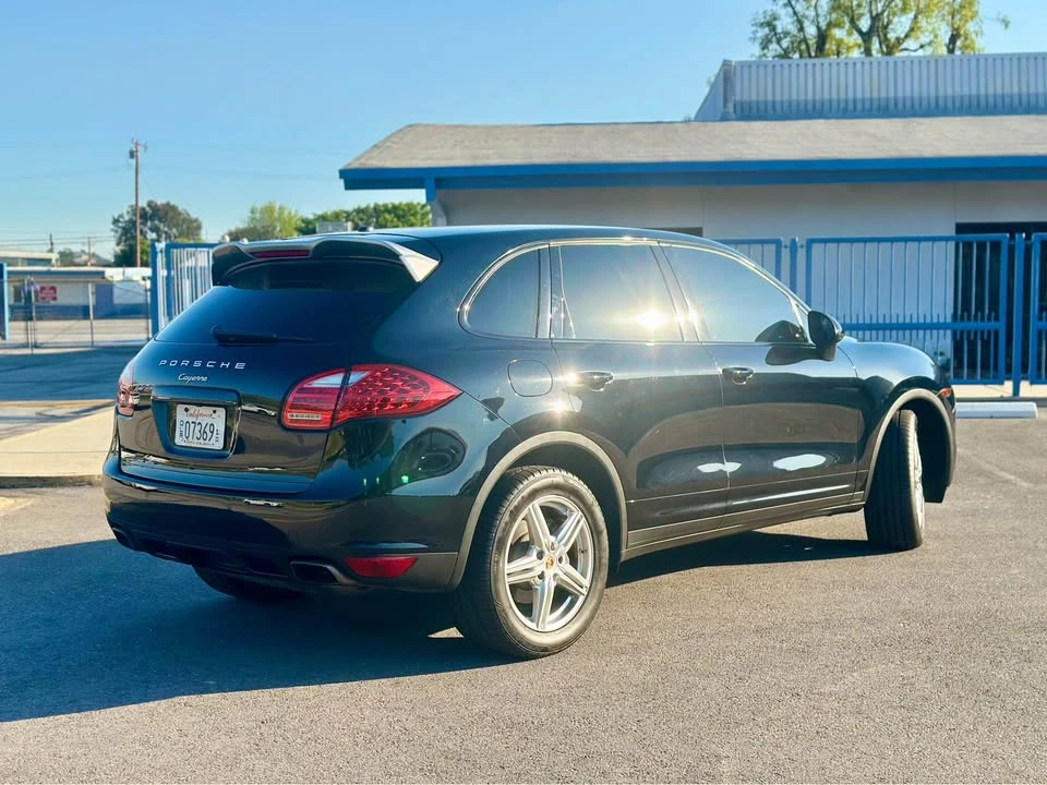 2014 Porsche 958 Cayenne - Image 3 of 16