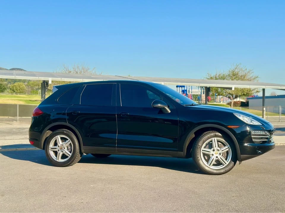 2014 Porsche 958 Cayenne - Image 2 of 15