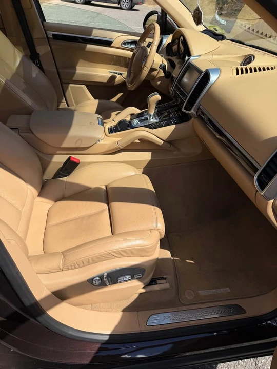 2014 Porsche 958 Cayenne - Image 14 of 20