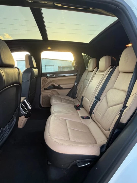 2014 Porsche 958 Cayenne - Image 12 of 13