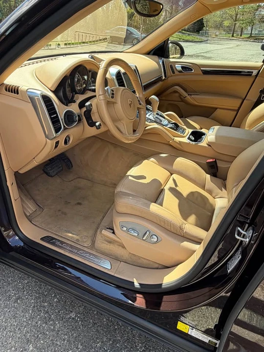 2014 Porsche 958 Cayenne - Image 9 of 20