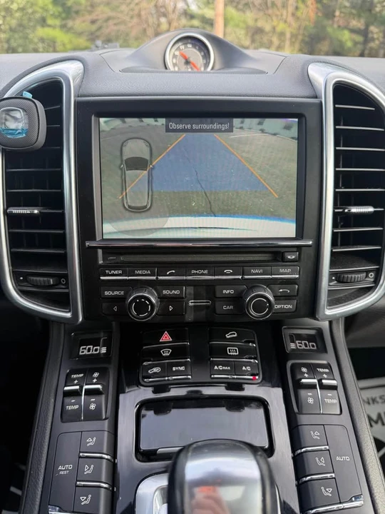 2014 Porsche 958 Cayenne - Image 10 of 16