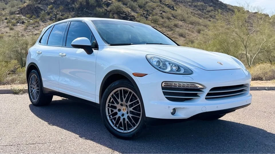2014 Porsche 958 Cayenne - Image 2 of 19