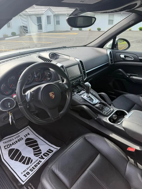 2014 Porsche 958 Cayenne - Image 8 of 16