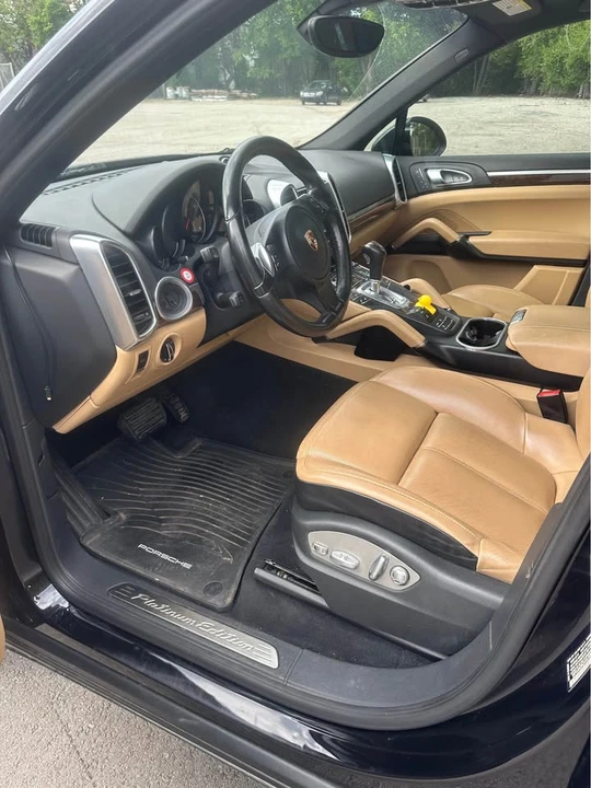2014 Porsche 958 Cayenne - Image 8 of 16