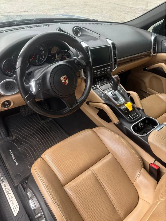 2014 Porsche 958 Cayenne - Image 9 of 16