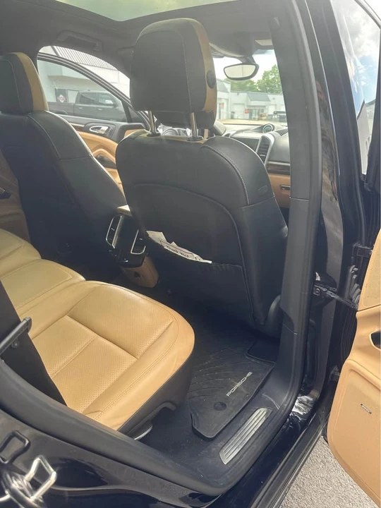 2014 Porsche 958 Cayenne - Image 12 of 16