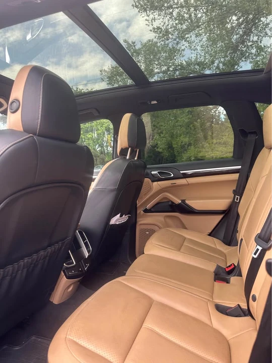 2014 Porsche 958 Cayenne - Image 11 of 16