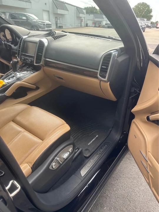 2014 Porsche 958 Cayenne - Image 14 of 16