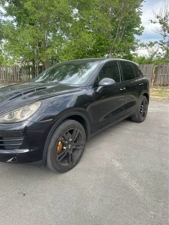 2014 Porsche 958 Cayenne - Image 2 of 16