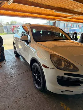 2014 Porsche Cayenne Platinum Edition