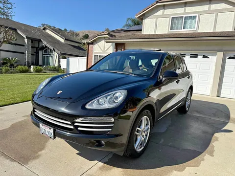 2014 Porsche Cayenne Platinum Edition