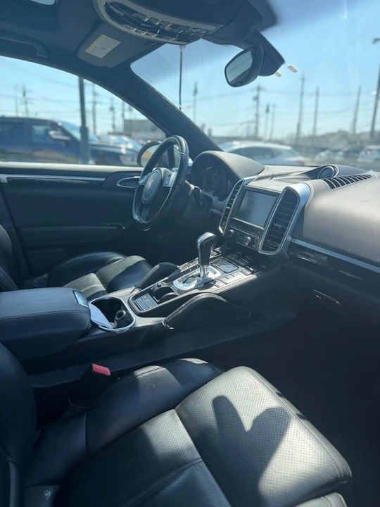 2014 Porsche 958 Cayenne - Image 11 of 13