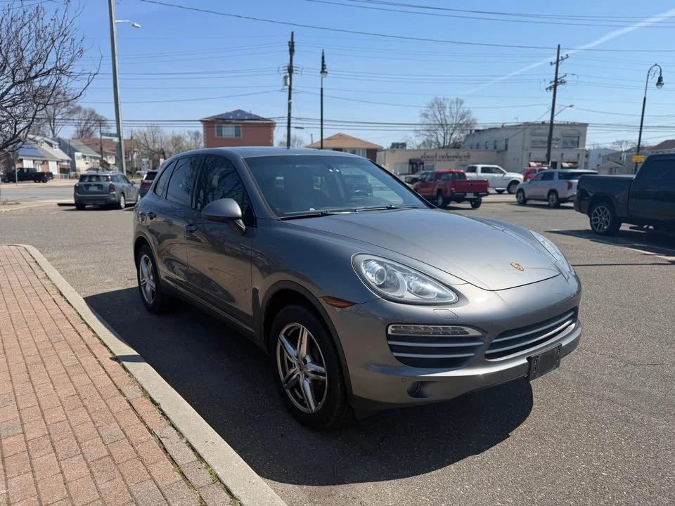 2014 Porsche 958 Cayenne - Image 2 of 13