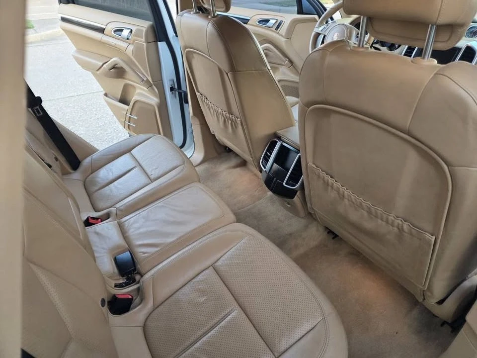 2014 Porsche 958 Cayenne S - Image 11 of 15