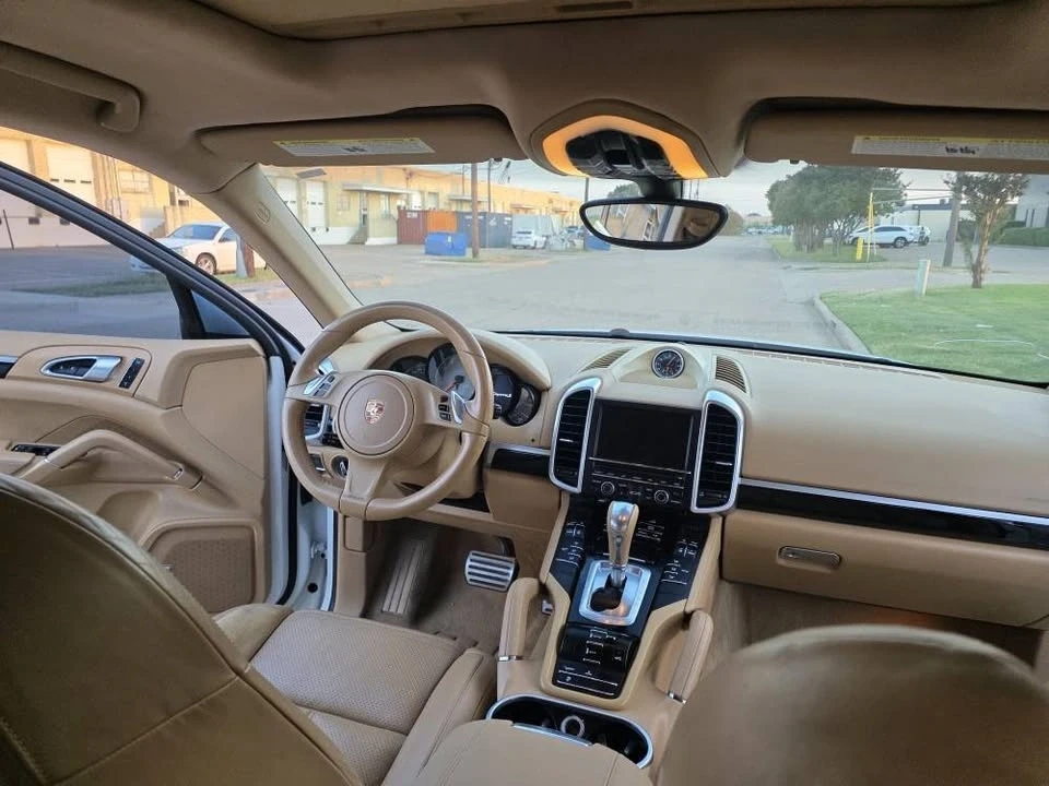 2014 Porsche 958 Cayenne S - Image 12 of 15